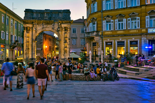 Nightlife in Pula